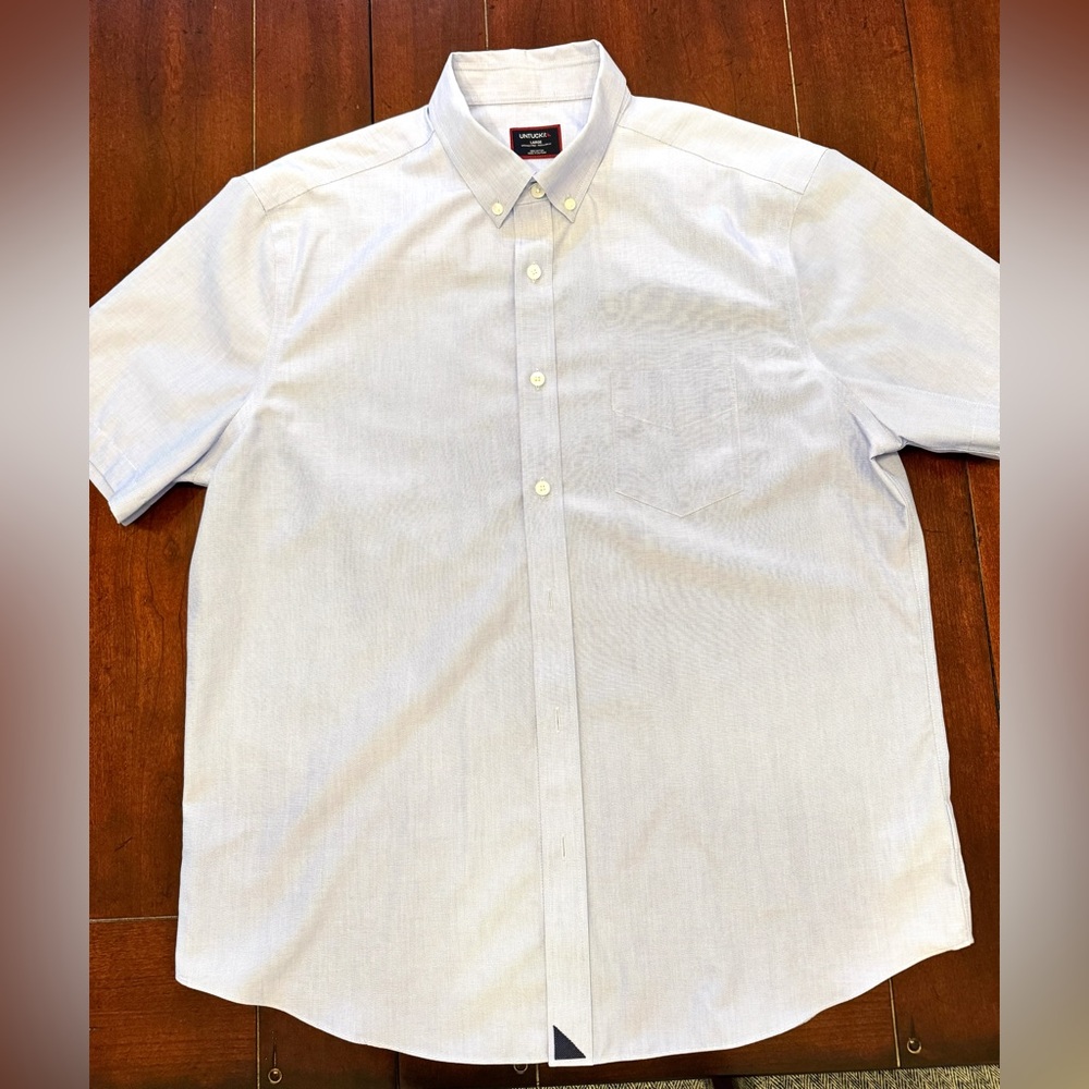 UNTUCKit Classic Light Blue, Short Sleeve Button Down Shirt (large)